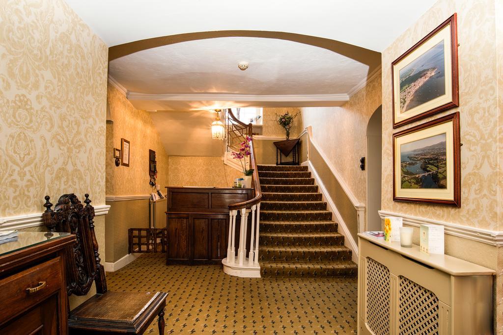 Bishopsgate House Hotel Бiuмарис Екстериор снимка