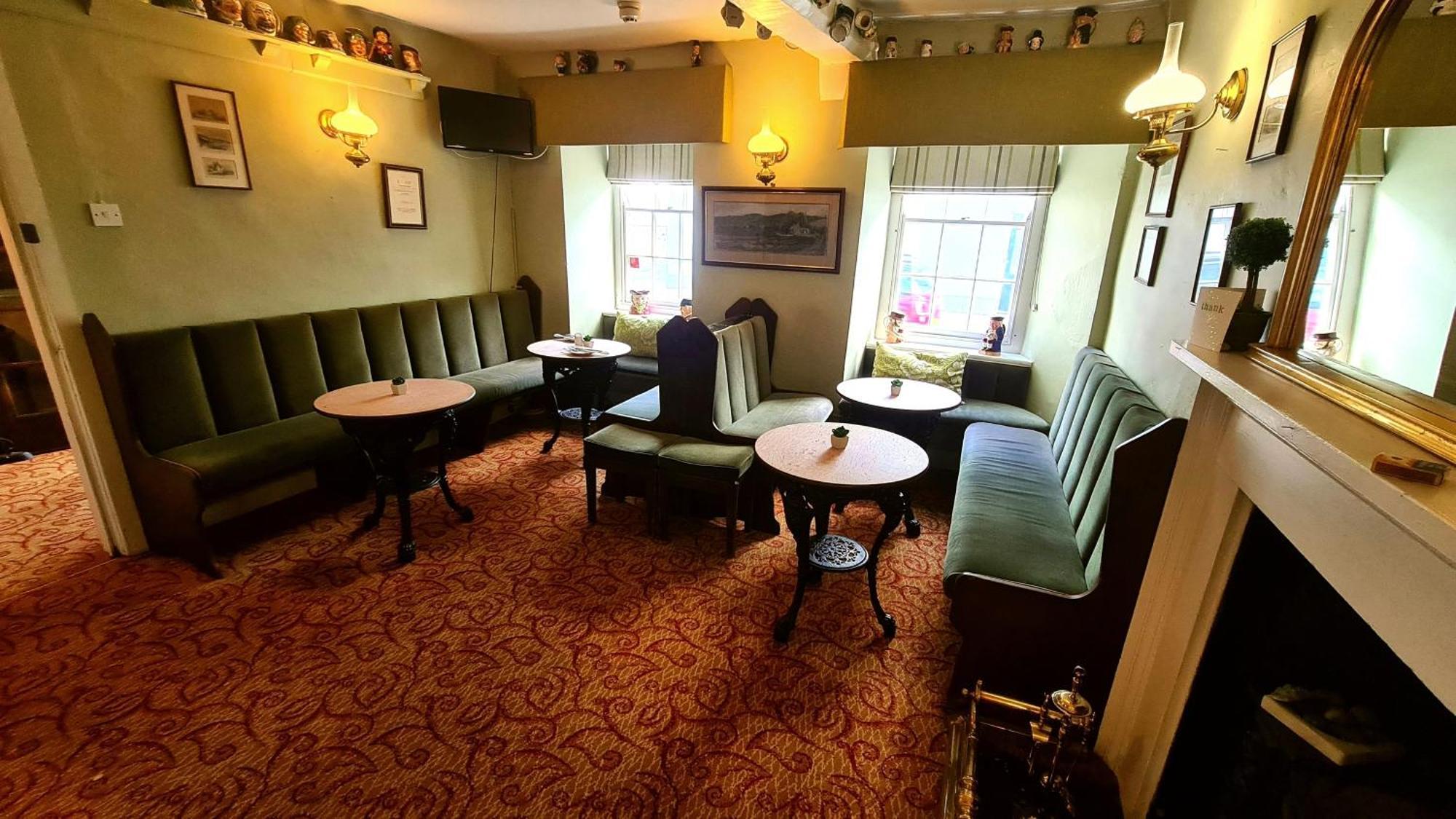 Bishopsgate House Hotel Бiuмарис Екстериор снимка